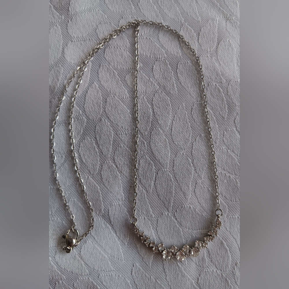 ✨️3 For $15✨️ Elegant Silver Crystal Bar Necklace - Picture 9 of 9